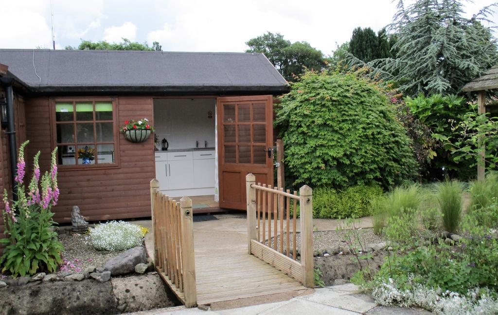 The Garden Lodge Llynclys Eksteriør bilde