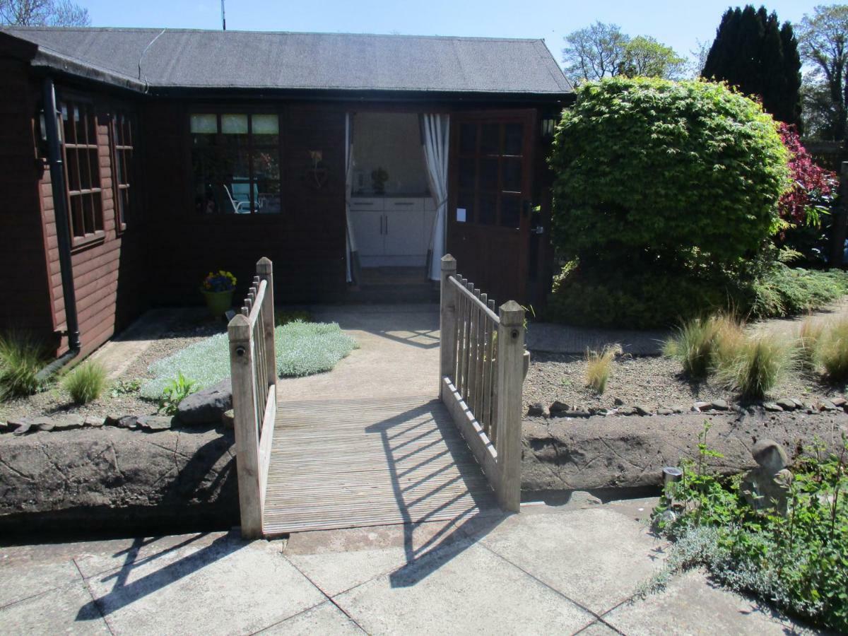 The Garden Lodge Llynclys Eksteriør bilde